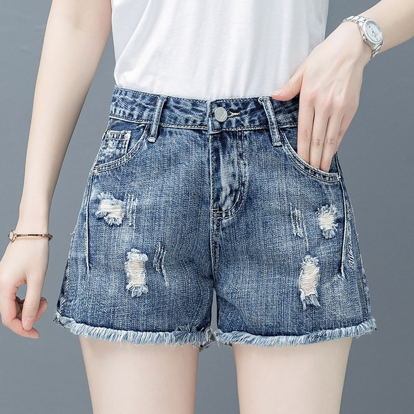 Νέο μοντέλο τζιν σορτς με σκισμένα μοτίβα για γυναίκες