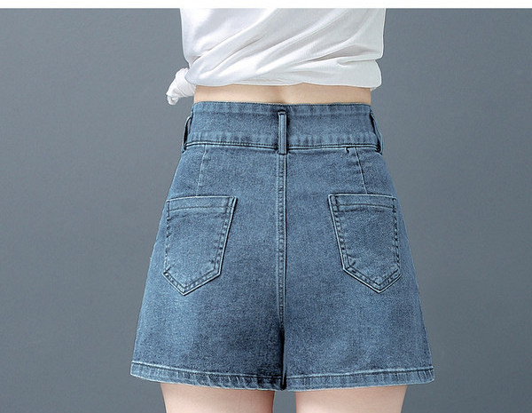 Γυναικείο κοντό τζιν με στάμπα