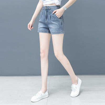 Kratke traperice s visokim strukom i džepovima - za žene