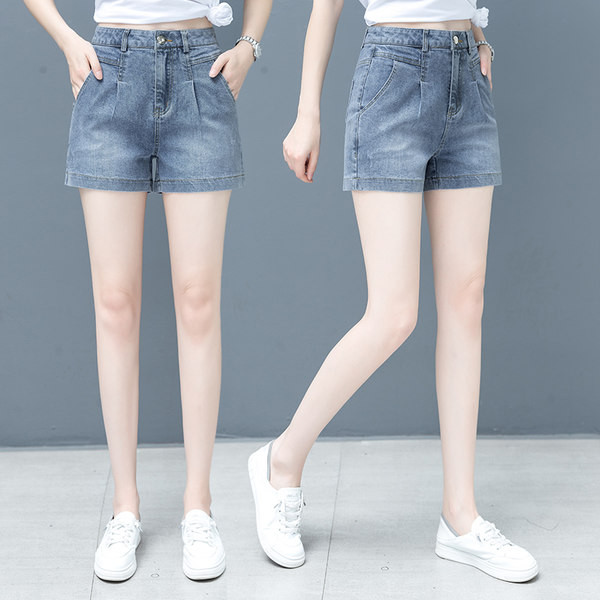 Kratke traperice s visokim strukom i džepovima - za žene