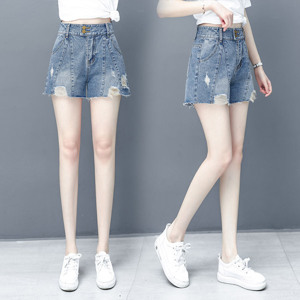 Γυναικείο κοντό τζιν με σκισμένα μοτίβα