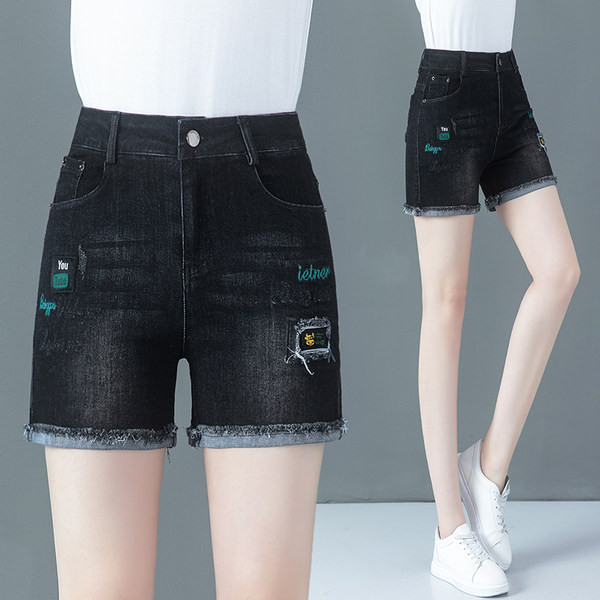 Naiste vabaaja lühikesed püksid tikandiga