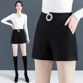 Ženske moderne kratke hlače s ukrasnim kamenčićima