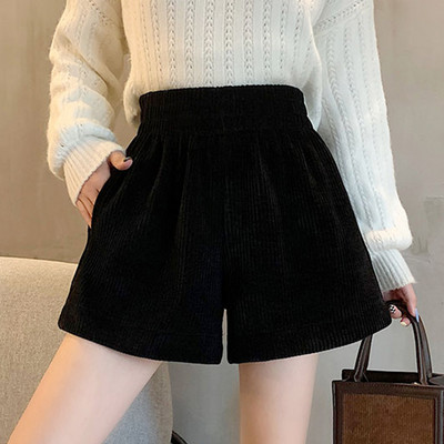 Γυναικεία σορτς - διαφορετικά μοντέλα