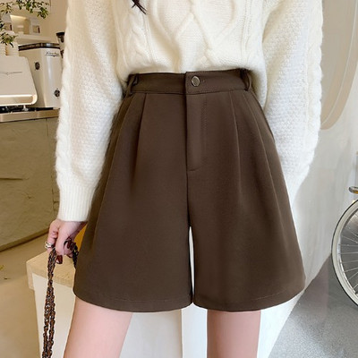 Γυναικεία σορτς - διαφορετικά μοντέλα