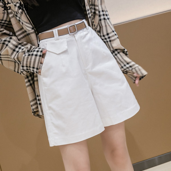 Φαρδύ μοντέλο σορτς με ψηλή μέση και τσέπες