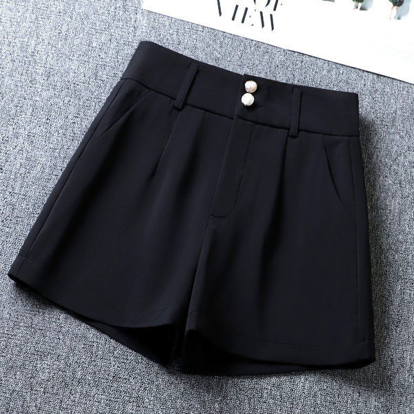 Γυναικείο σορτς άνοιξη-καλοκαίρι σε μαύρο χρώμα