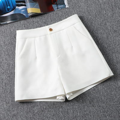 Ежедневни къси панталони изчистен модел