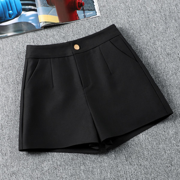 Ежедневни къси панталони изчистен модел 