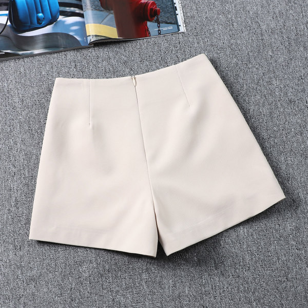 Ženske kratke hlače s metalnim ukrasom - dvije boje