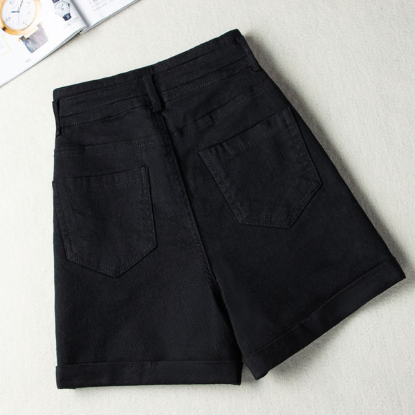 Νέο μοντέλο γυναικείου σορτς κατάλληλο για το καλοκαίρι