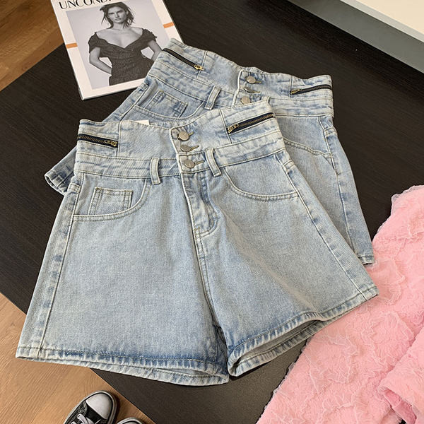 Κοντό γυναικείο ψηλόμεσο τζιν σε μπλε χρώμα