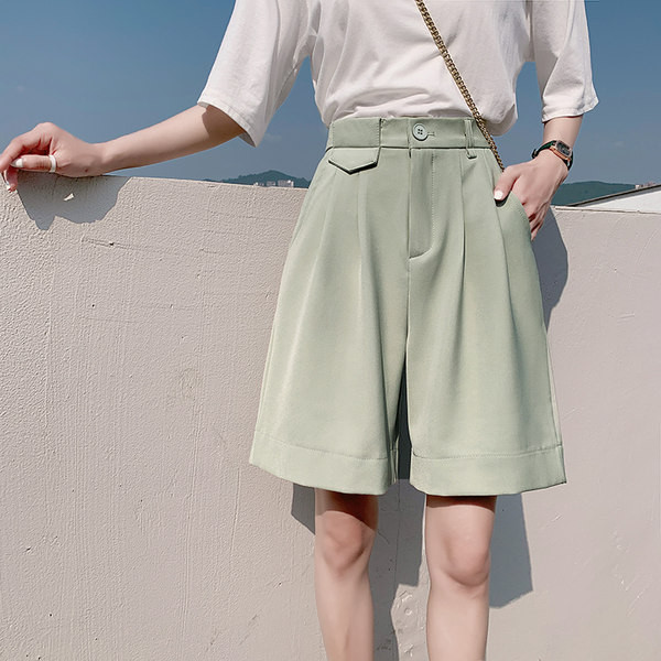 Φαρδύ γυναικείο παντελόνι με κουμπί