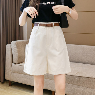 Φαρδύ μοντέλο γυναικείο σορτς με ψηλή μέση και βαθιές τσέπες