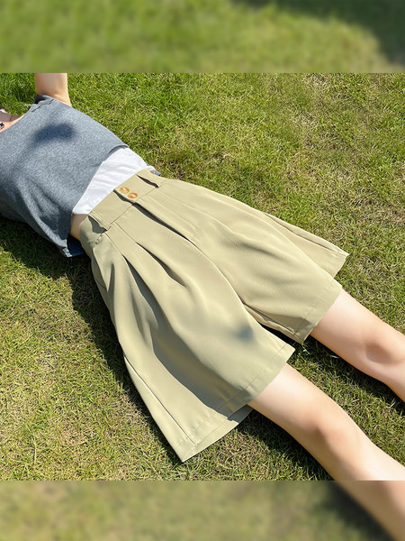 Naiste laiad kõrge vöökohaga püksid