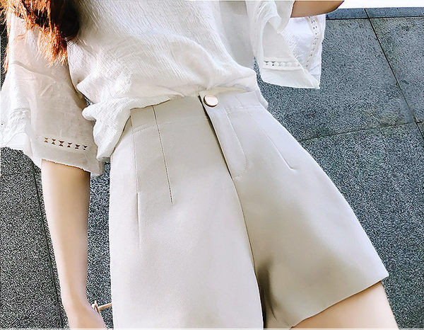 Νέο μοντέλο γυναικείου σορτς με ψηλή μέση