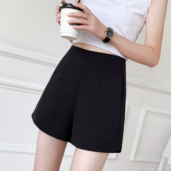 Tavalised kahevärvilised naiste lühikesed püksid