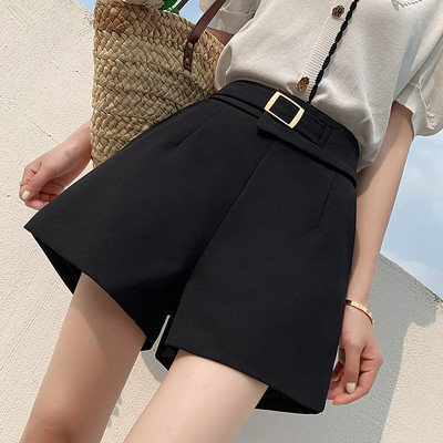 Φαρδύ μοντέλο γυναικείο σορτς σε τρία χρώματα