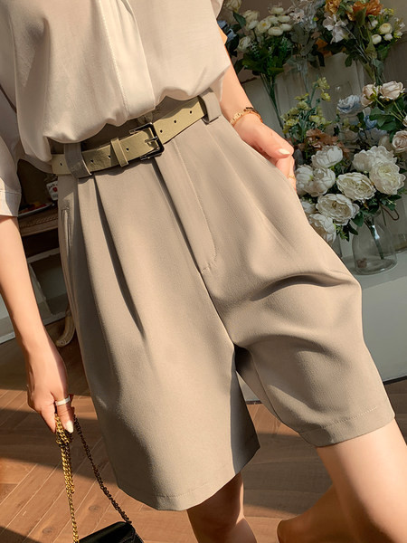 Tavalised 3/4 pikkusega lühikesed püksid