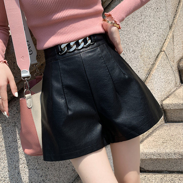 Μοντέρνο γυναικείο ψηλόμεσο δερμάτινο σορτς