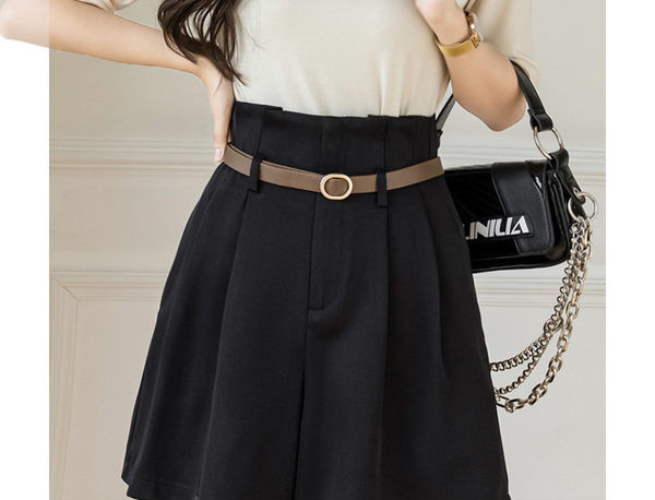 Casual γυναικείο σορτς με  ζώνη