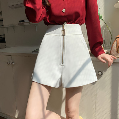 Uus mudel naiste lühikesed püksid lukuga valget ja musta värvi