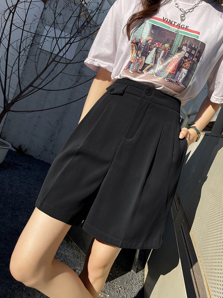 Laiad kõrge vöökoha ja taskutega naiste lühikesed püksid