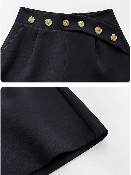 Γυναικείο σορτς με ασύμμετρο κούμπωμα