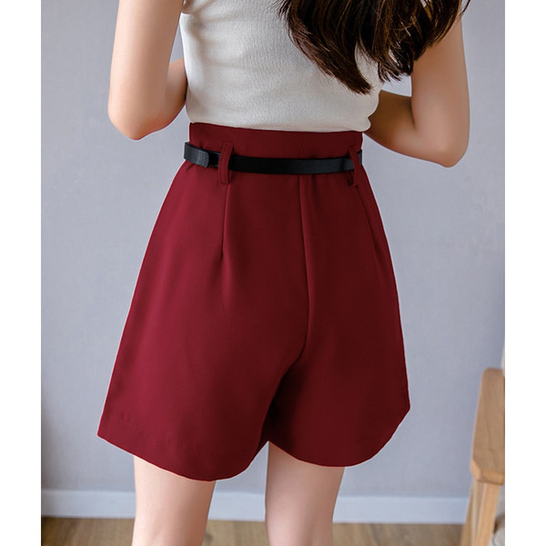 Novi model kratkih hlača sa remenom u tri boje