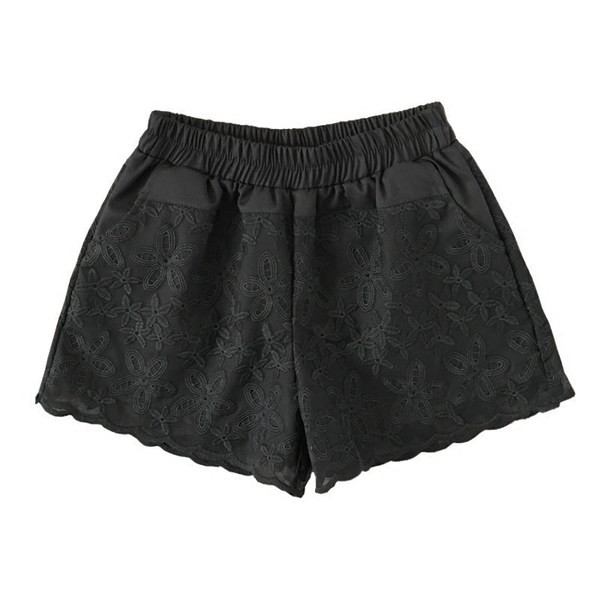 Pitsiga ja elastse vöökohaga lühikesed püksid