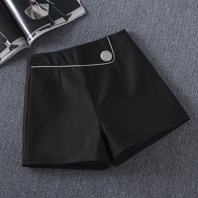 Uue mudeli nööbiga lühikesed püksid