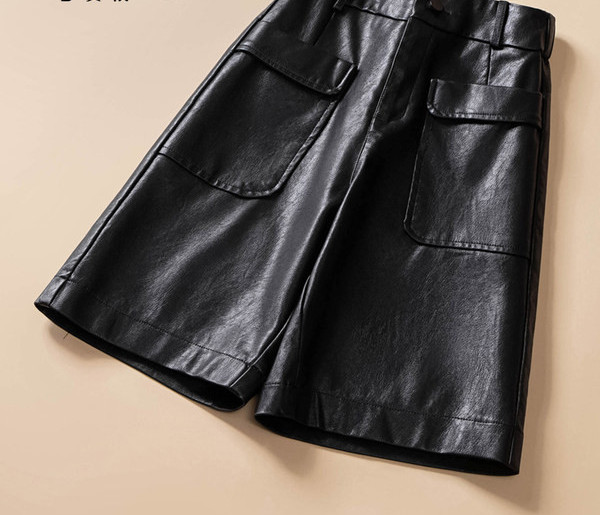 Ženske 3/4 hlače od eko kože sa džepovima