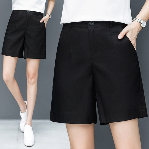 Μοντέρνο σορτς με κουμπί