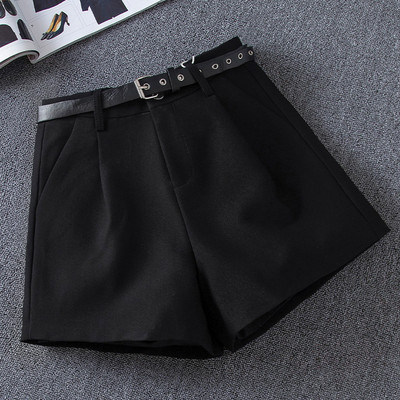 Σορτς φαρδύ μοντέλο με ζώνη