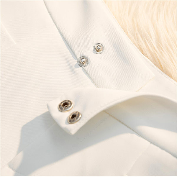 Moderne kratke hlače u bijeloj i crnoj boji