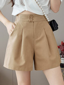 Μοντέρνο γυναικείο σορτς με ψηλή μέση και τσέπες