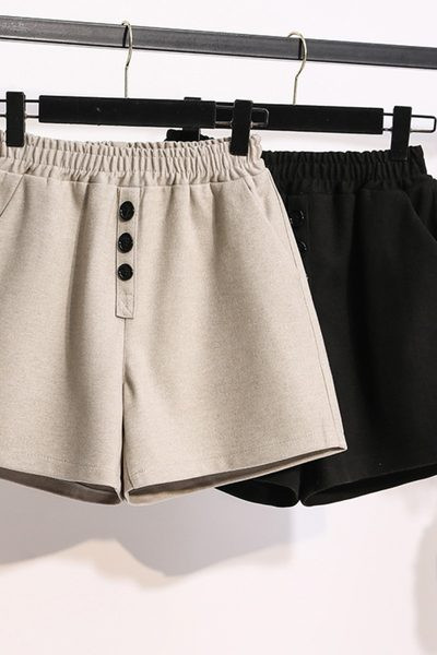 Ženske kratke hlače s elastičnim strukom i gumbima