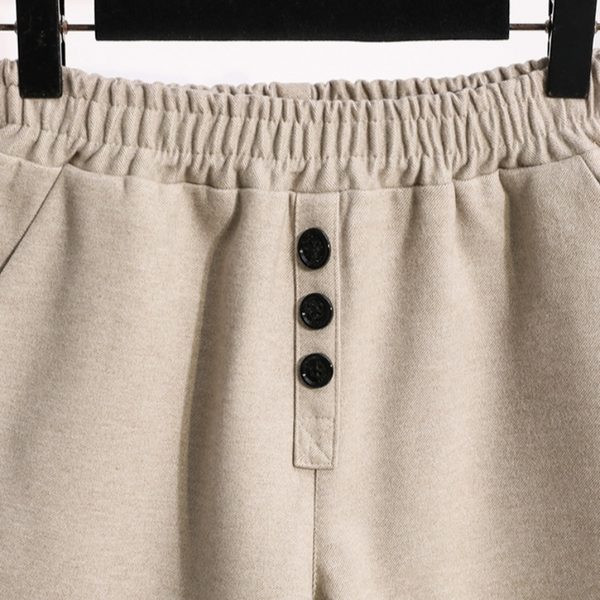Ženske kratke hlače s elastičnim strukom i gumbima