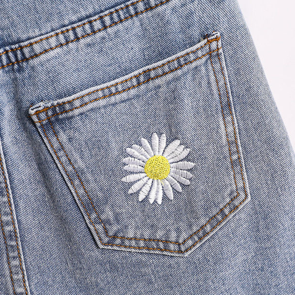 Moderne kratke traperice s vezom i džepovima