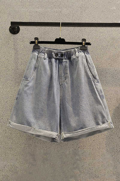 Kõrge vöökohaga teksad ja taskud naistele