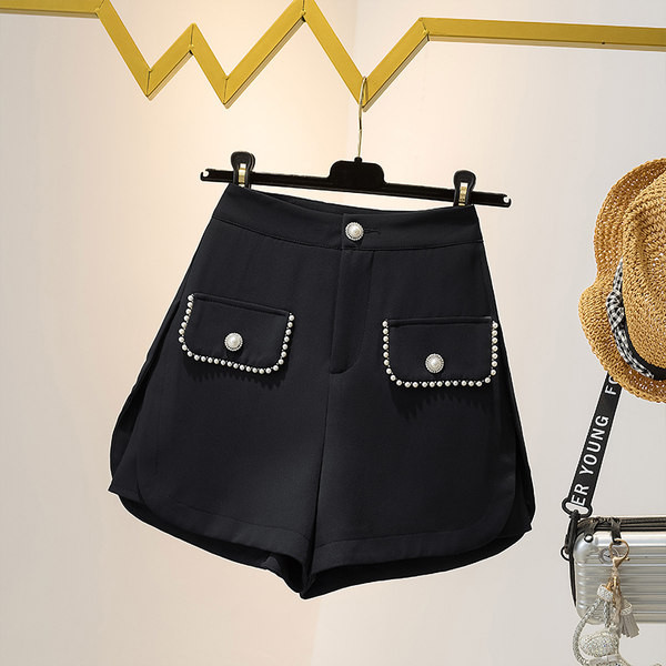 Къси дамски панталони с декорация перли