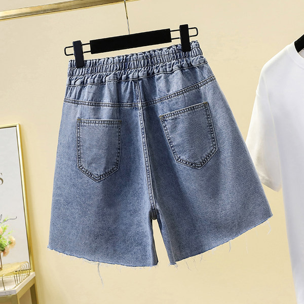 Casual γυναικείο σορτς με σκισμένα στοιχεία