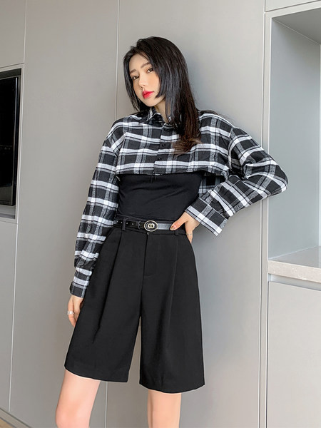 Moodsad naiste 3/4 püksid vööga pruuni ja musta värvi