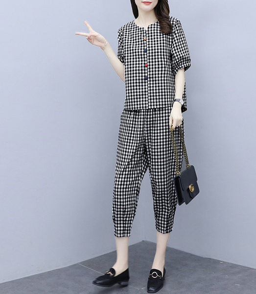 Dnevni ženski karirani set iz dva dijela