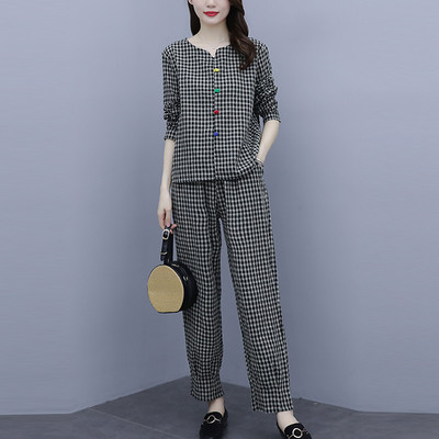 Καθημερινό σετ με χρωματιστά κουμπιά