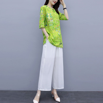 Naiste kaheosaline komplekt ovaalse kaelusega ja 3/4 varrukatega