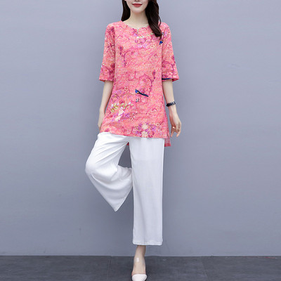 Naiste kaheosaline komplekt ovaalse kaelusega ja 3/4 varrukatega