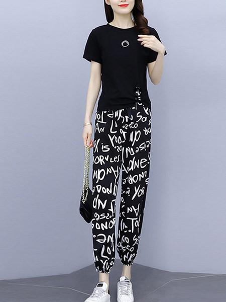 Naiste kaheosaline komplekt koos kirjaga