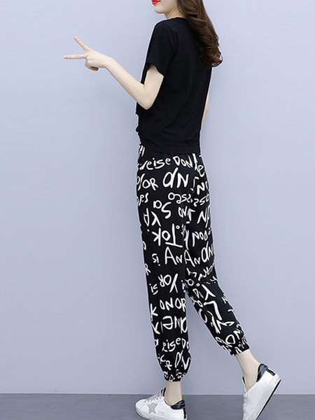 Naiste kaheosaline komplekt koos kirjaga