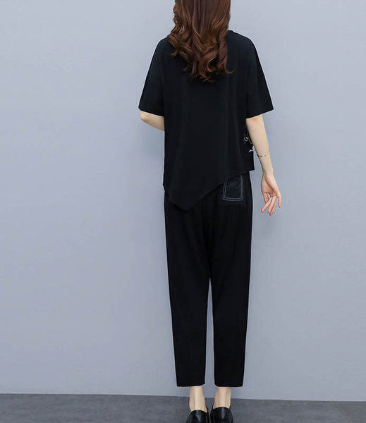 Дамски комплект в черен  цвят от две части 